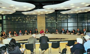 Türkiye Kökenlilerin Derneklerine Garip Gözetim