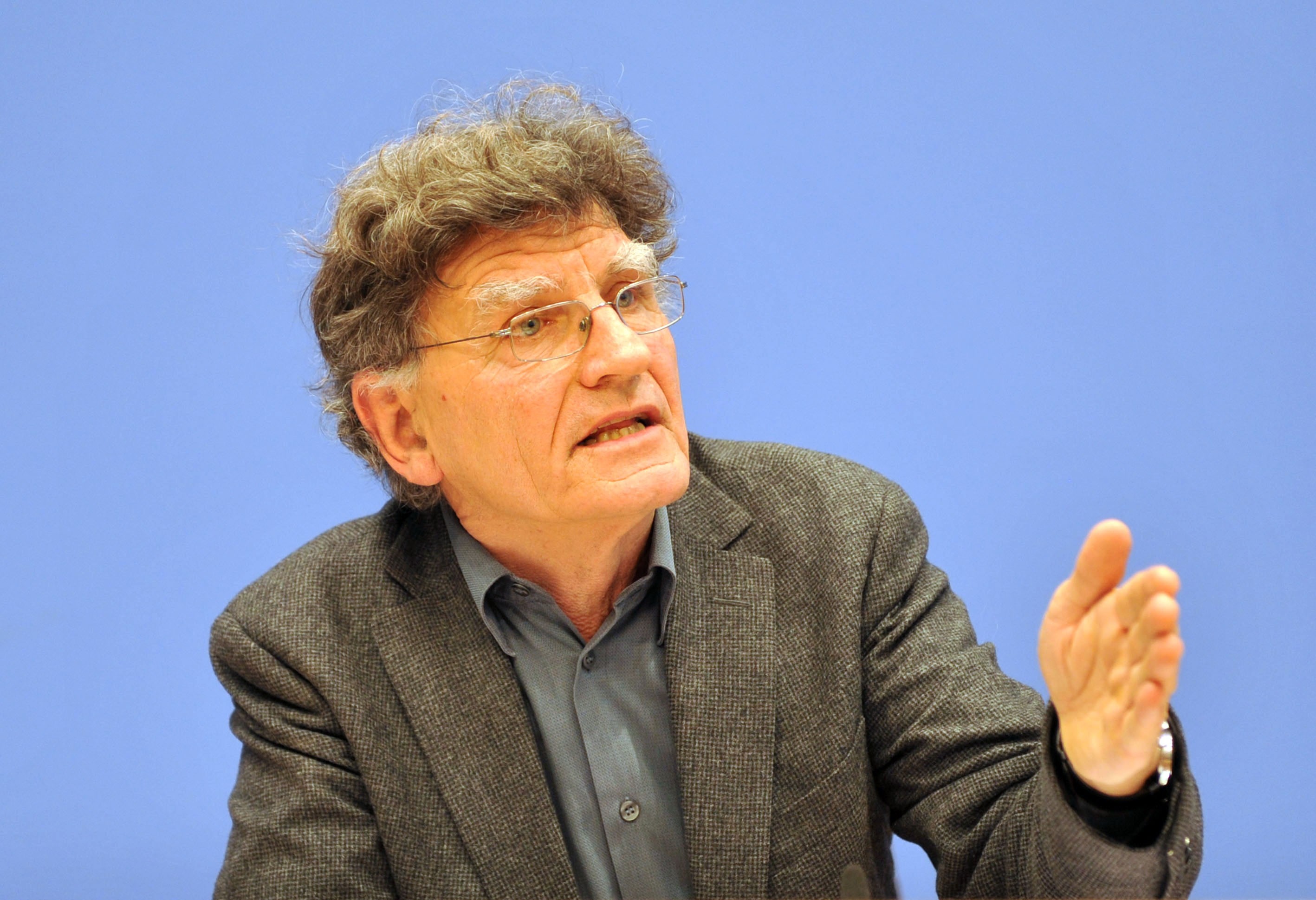 Werner Schiffauer ile Almanya'nın iltica politikasını, muhafazakâr İslam'ı ve ülkedeki Müslüman cemaatlerin üstlenebileceği rolleri konuştuk.