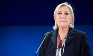 Fransa’da Aşırı Sağcı Le Pen, Terör Propagandasından Mahkemeye Çıktı