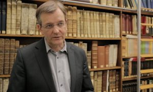 “Almanya’da Ezan, Açık ve Renkli Toplumun Bir İfadesi”
