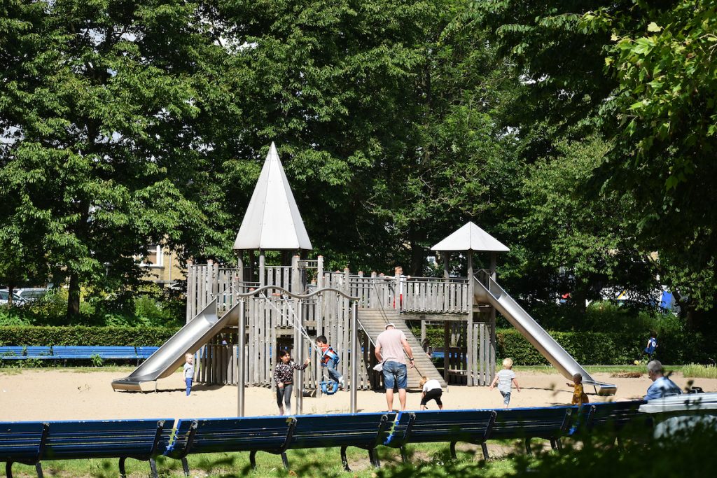 Belediye, Çocuk Parkına Alınmayan Burkalı Kadından Özür Diledi