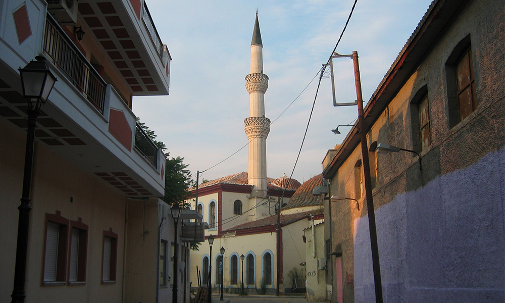 Batı Trakya’da Kovid-19 Bahanesiyle Ezan Sesi Kısılmak İsteniyor