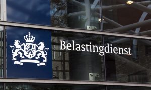 Hollanda ve AB Yönetimine “Kurumsal Irkçılık” Eleştirisi