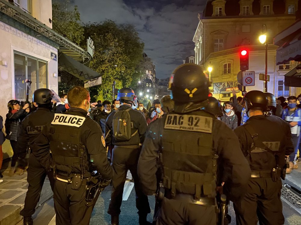 Paris'te Polis