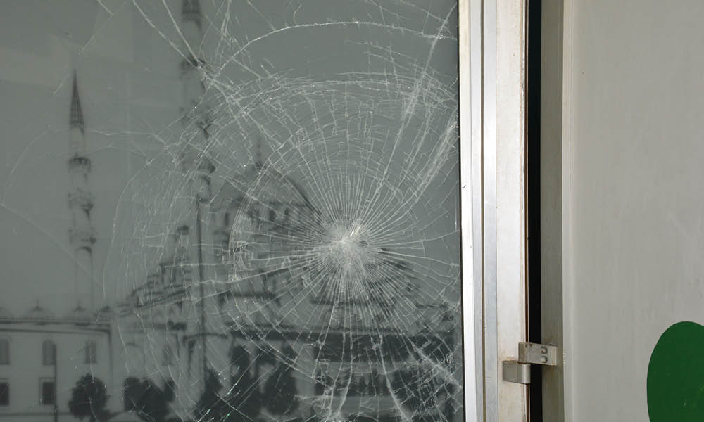 Almanya’da Cami Saldırılarına Dair Kapsamlı Rapor “Tehlike Gerçek”