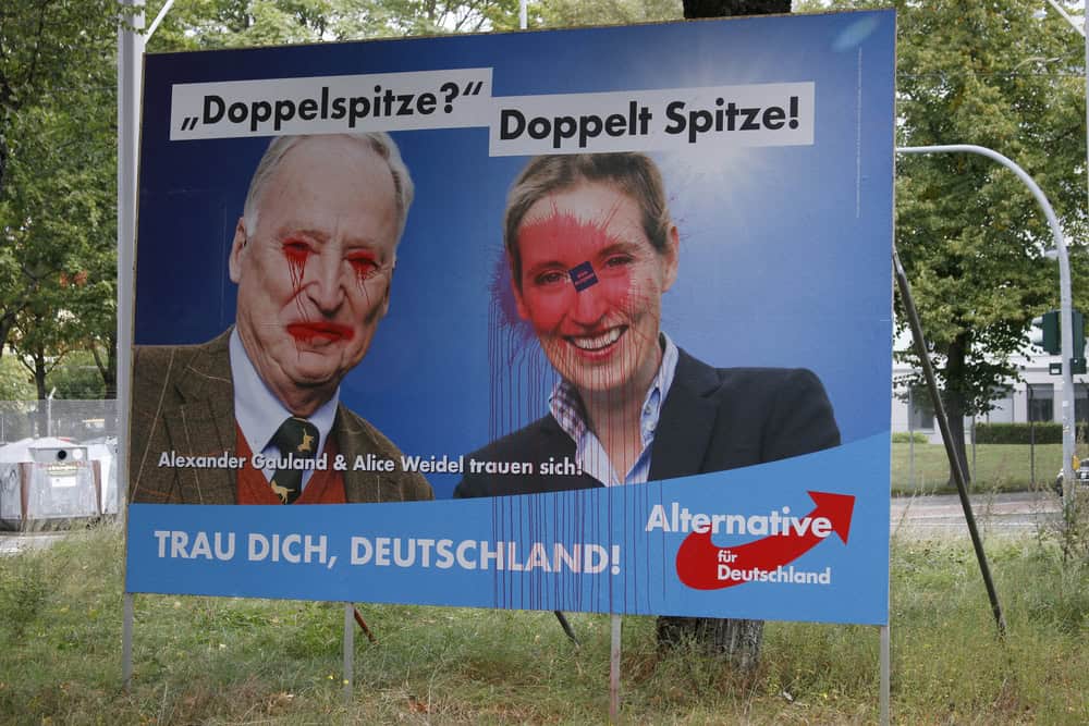 Almanya'da Aşırı Sağcı Parti AfD'nin Kapatılması Tartışılıyor