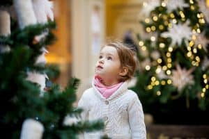 “Anne, Bizim Evimizde Neden Noel Ağacı Yok?”