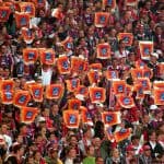 Aldi Çantasındaki Futbol Topu