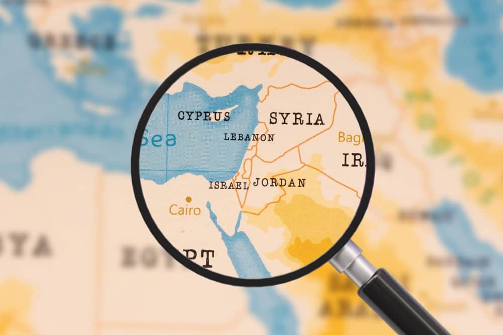 İsrail ile Lübnan merkezli Hizbullah arasındaki gerilim İsrail’in Hizbullah üyelerine ait çağrı cihazları ve telsizleri eş zamanlı patlattığı saldırılar sonrası iyice tırmandı. Her iki taraf da karşılıklı tehditler savururken, çatışmaların topyekûn bir savaşa dönüşmesi mümkün mü?