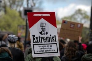 Hollanda Irkçılık ve İslamofobi’ye Teslim mi Oluyor?
