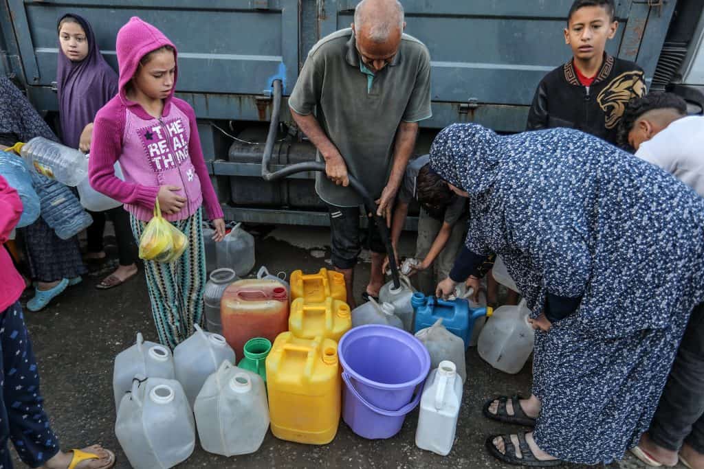 “İsrail Gazzelileri Sudan Mahrum Bırakarak Soykırım Suçu İşliyor”