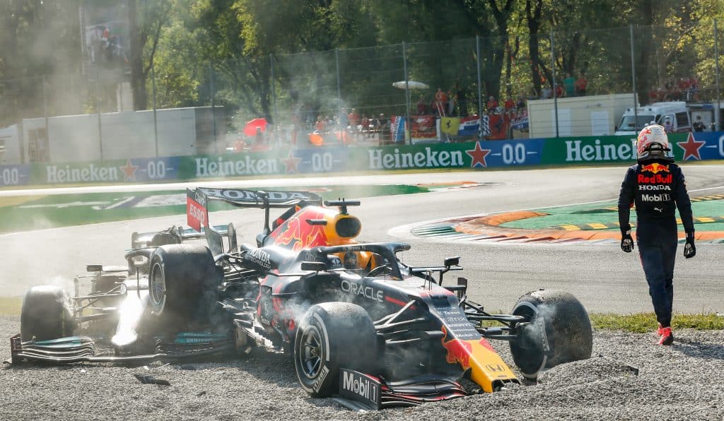 Mevzudan Anlamayanlar İçin Formula 1 Rehberi: Çelişkilerin Şık Sahnesi
