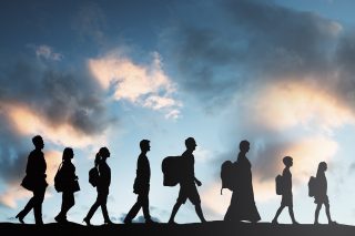 Zorunlu ve Gönüllü Göç Nedir? Kavramların Tarihçesi ve Ayrımı