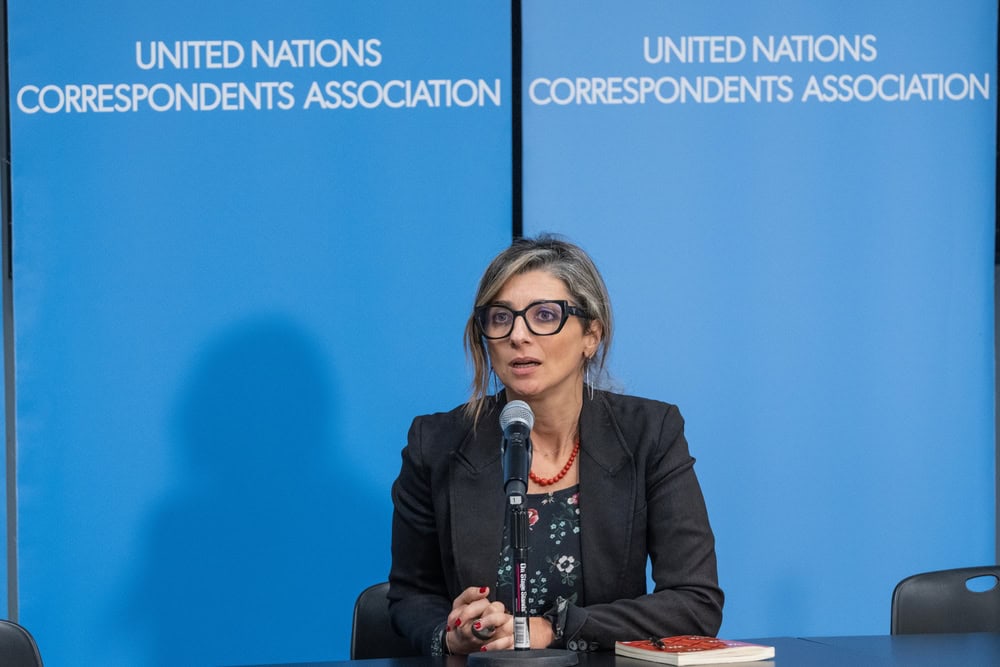 Gazze’deki yıkımı soykırım olarak niteleyen BM Özel Raportörü Francesca Albanese, yalnızca İsrail’i değil, ona destek veren küresel güçleri de rahatsız etti. ABD yaptırımları ve uluslararası baskılar arasında, hukuk temelinde ısrar eden bir ses olarak Albanese bugün yalnızca bir BM görevlisi değil, uluslararası toplumun vicdan sınavı hâline geldi.