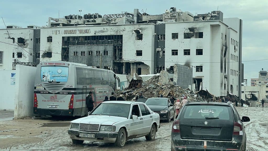 ‘’Gazze: Saldırı Altındaki Doktorlar’’ Belgeseli BBC Sansürüne Rağmen Yayınlandı