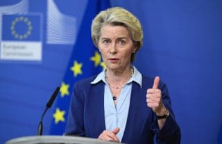 Von der Leyen Koltuğunu Korumuş Olsa da Destek Kaybediyor