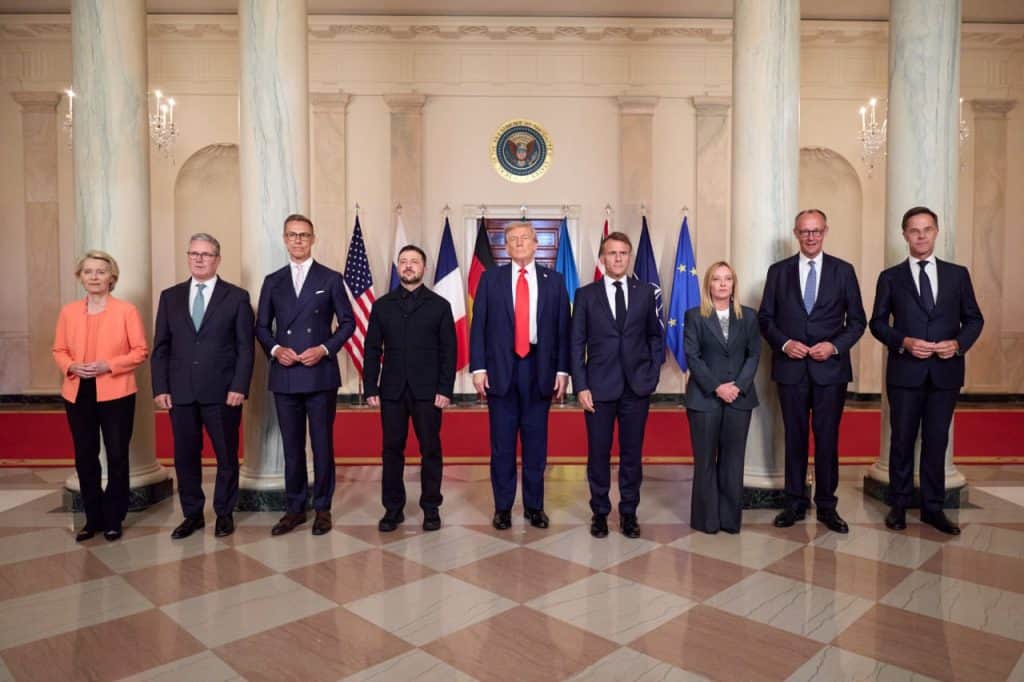 Beyaz Saray’da Kritik Zirve: Trump, Zelenskiy ve Avrupa Liderleri Ukrayna Barışını Masaya Yatırdı