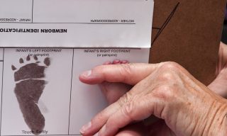 Bebeklerin İlk Jeopolitik Karşılaşması Olarak Doğum Kaydı