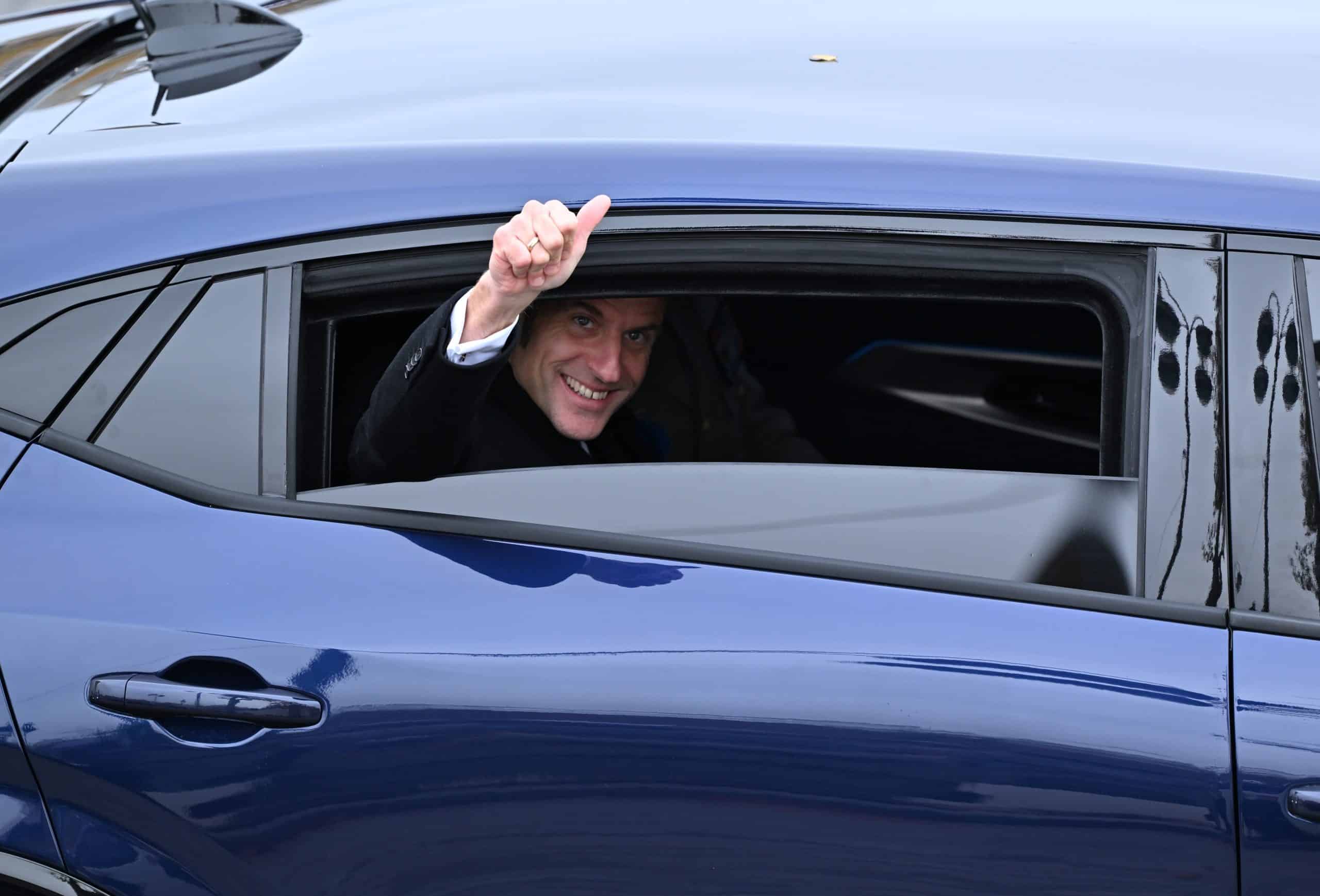 emeklilik reformu yaşı macron lecornu fransa