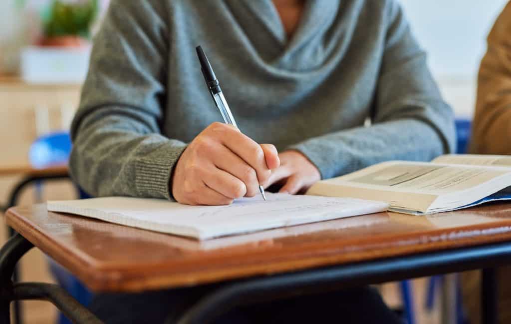 Vatandaşlık İçin İlk Defa Sınav Yapacak İsveç, Testleri Zamanında Hazırlayamadı