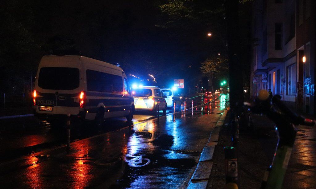 Başkent Berlin, Aşırı Solcuların Saldırısı Sonucu Karanlığa Teslim