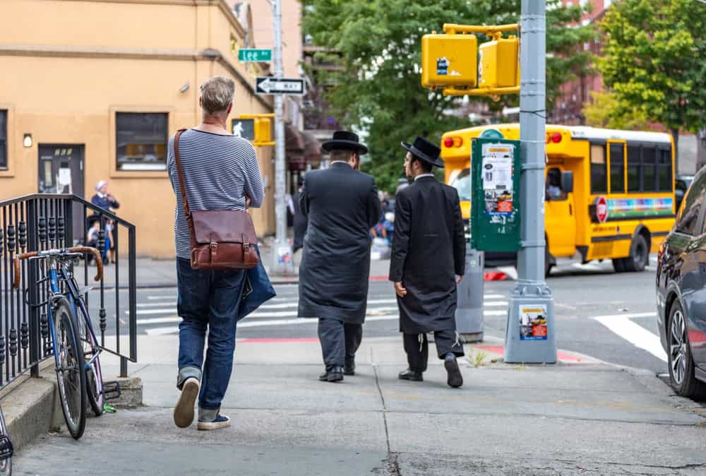Williamsburg, Brooklyn, New York| 19 Eylül 2022 | ABD’de Yahudi nüfusun İsrail ve Siyonizm hakkındaki düşünceleri yeni bir anketle yeniden gündeme taşındı. | Fotoğraf: Schlager- Shutterstock.com