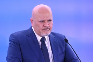 BM Soruşturması Başsavcı Karim Khan’ı Suçsuz Buldu
