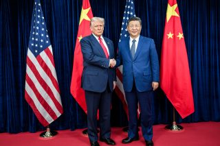 Trump Pekin’e Gidiyor: İki Tarafa da Kazandıracak Bir Anlaşma Mümkün mü?