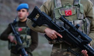 Dövizle Askerlik Bedeli Arttıkça Türk Vatandaşlığından Çıkışlar Artıyor