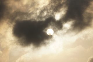 İklim Krizinin Yeni Pazarı: Güneşi Karartma Teknolojileri ve Atmosfer Kontrolü