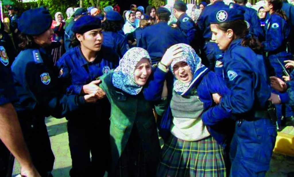 Türkiye’de Başörtüsü Yasağının Görünmeyen Sosyolojisi
