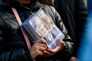 Fransız Solunun En Güçlü ve Tartışmalı Partisi: Boyun Eğmeyen Fransa (LFI) Nedir?