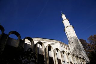 Belçika Müslümanlarının Temsil Bilmecesi: CMB’ye Bir Yıl Daha Geçici Yetki