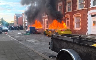Aşırı Sağ Belfast Saldırısını Nasıl Göçmen Karşıtı Nefrete Dönüştürdü?