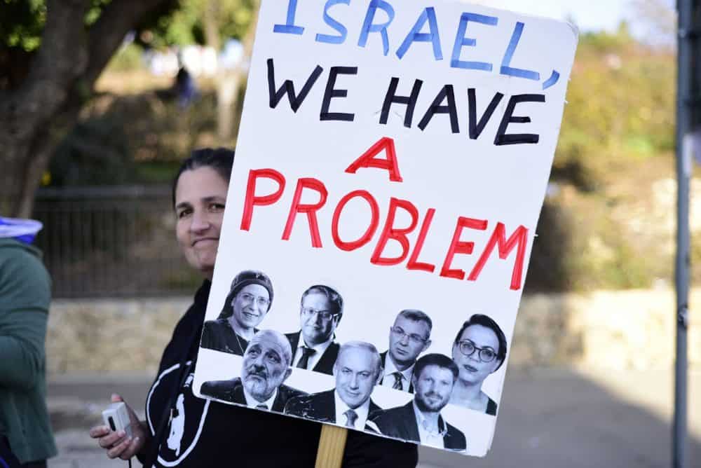 israil netanyahu algı imaj itibar negatif azalma çöküş pew