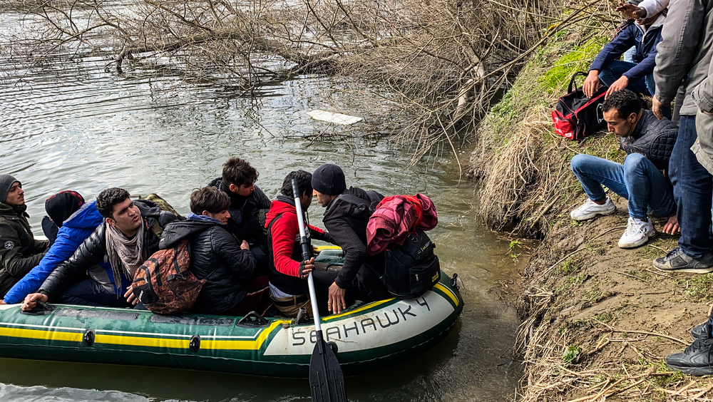 frontex ab avrupa birliği düzensiz göç geçişler göç mülteci iltica geri dönüş merkezleri pakt